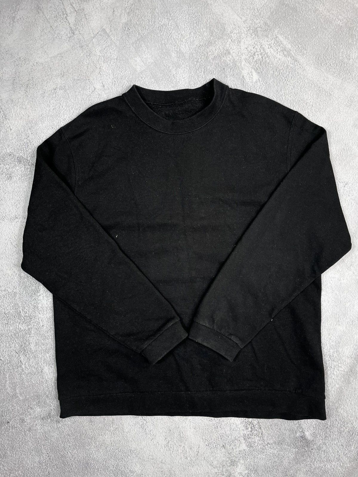 Japanese Brand × Vintage Vintage Y2K black blank faded sweatshirt streetwear style L Size US L / EU 52-54 / 3 - 2 Thumbnail
