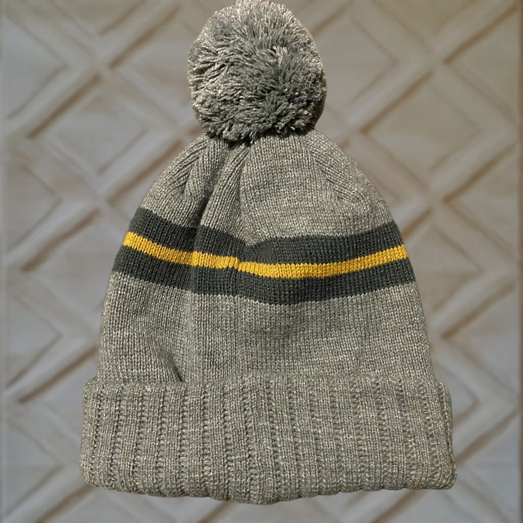 Vintage VINTAGE NWOT North Forty Beanie Pom Pom Winter Hat OS Size ONE SIZE - 1 Thumbnail