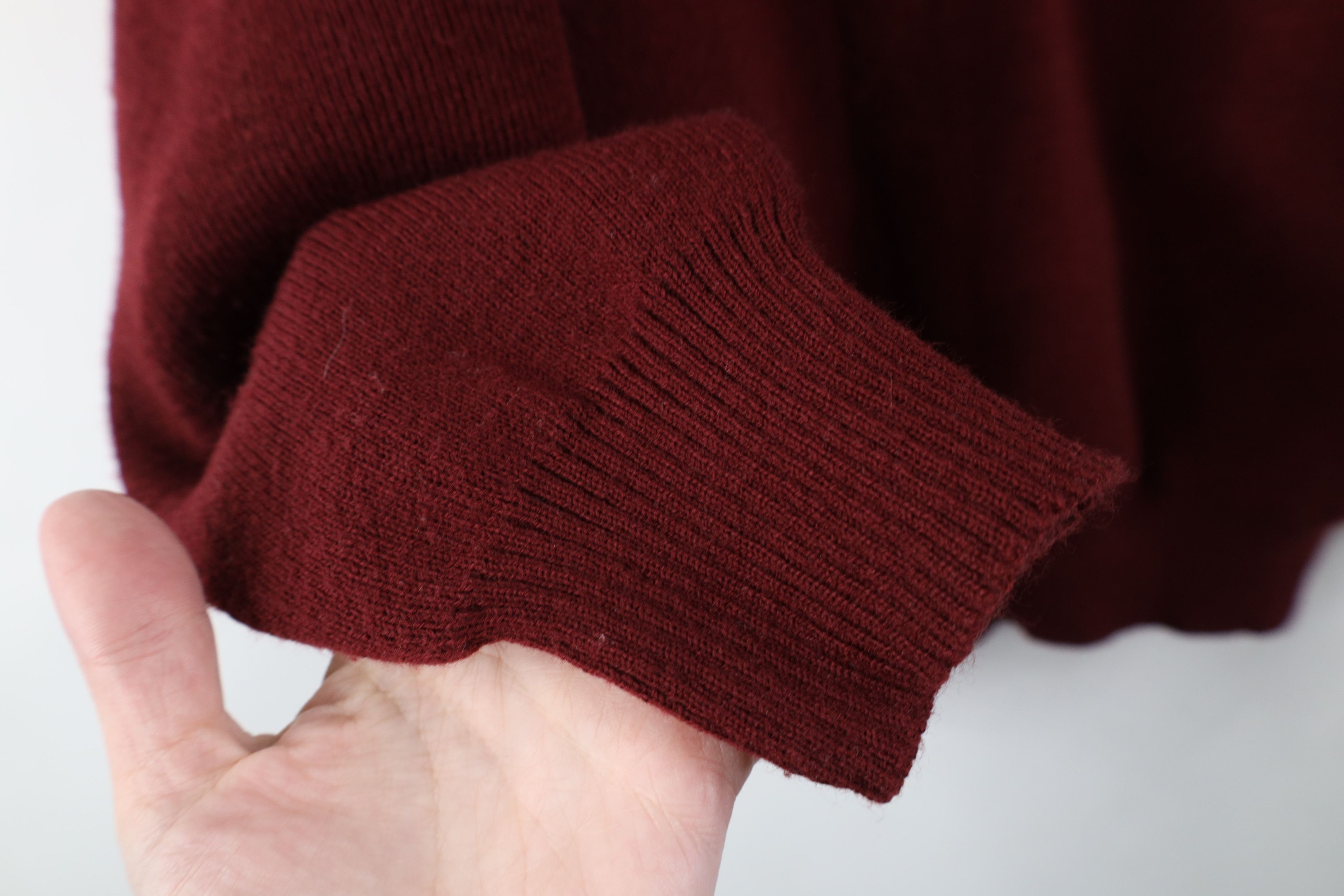 Vintage Vintage 70s 80s Golf Club England Knit V-Neck Sweater Red Size US L / EU 52-54 / 3 - 8 Thumbnail