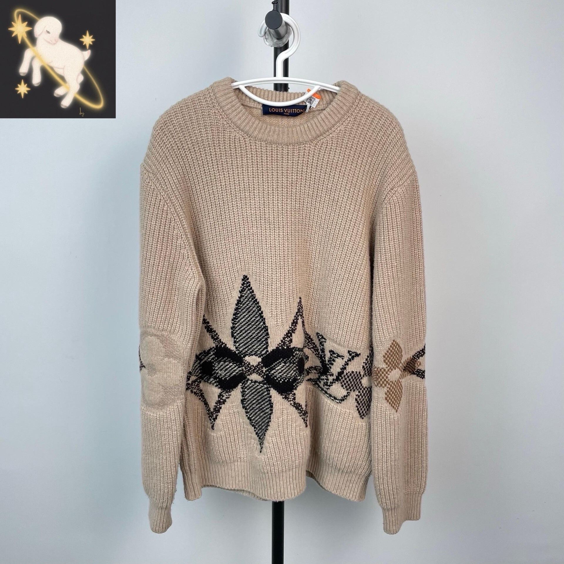 Louis Vuitton Louis Vuitton Beige Sweater S Women Size S / US 4 / IT 40 - 1 Thumbnail