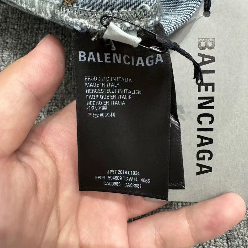 Balenciaga Balenciaga Distressed Wash Denim Pants-2505 Size US 30 / EU 46 - 5 Thumbnail