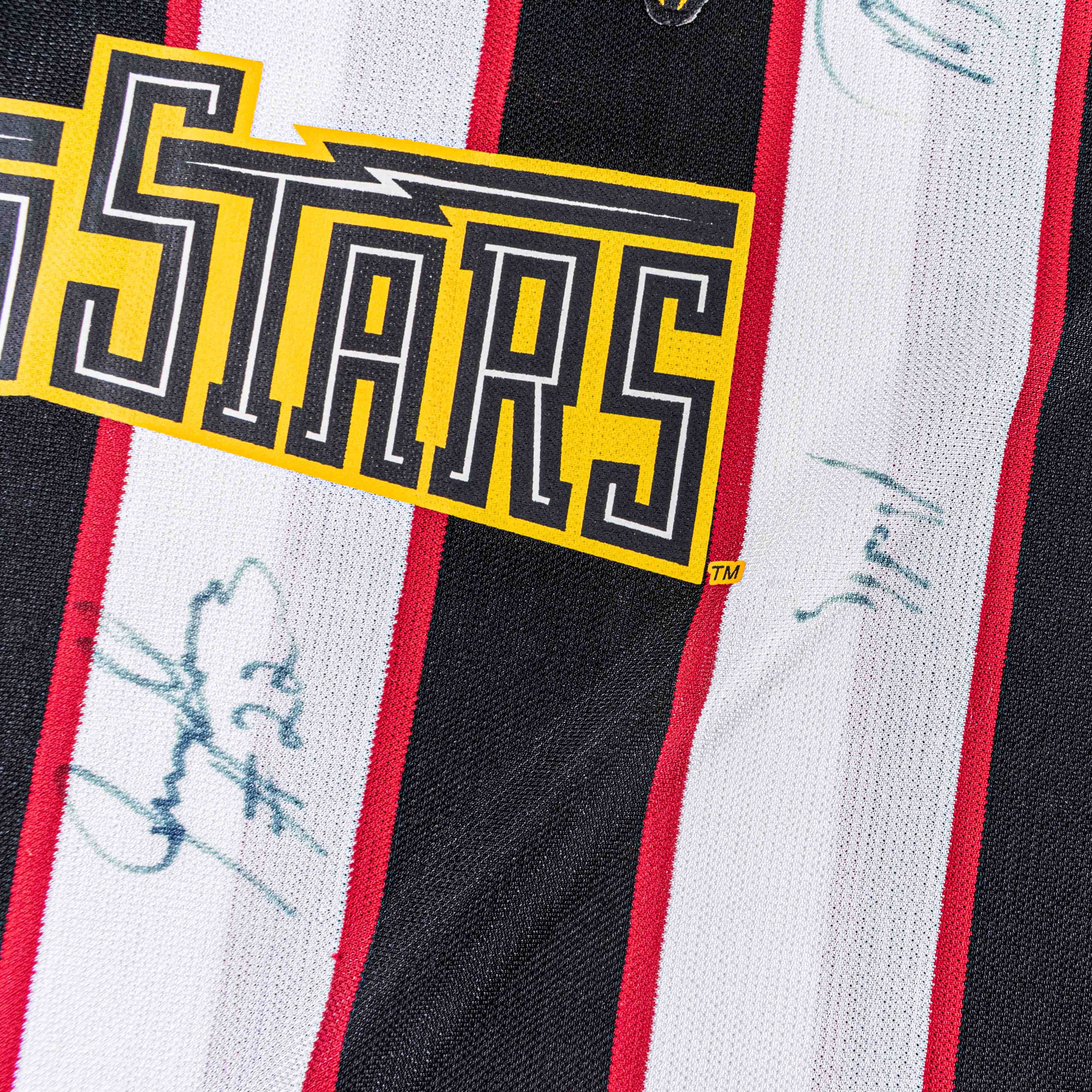 Nike 1997 NIKE New York New Jersey MetroStars Autographed Jersey Size US XL / EU 56 / 4 - 7 Thumbnail