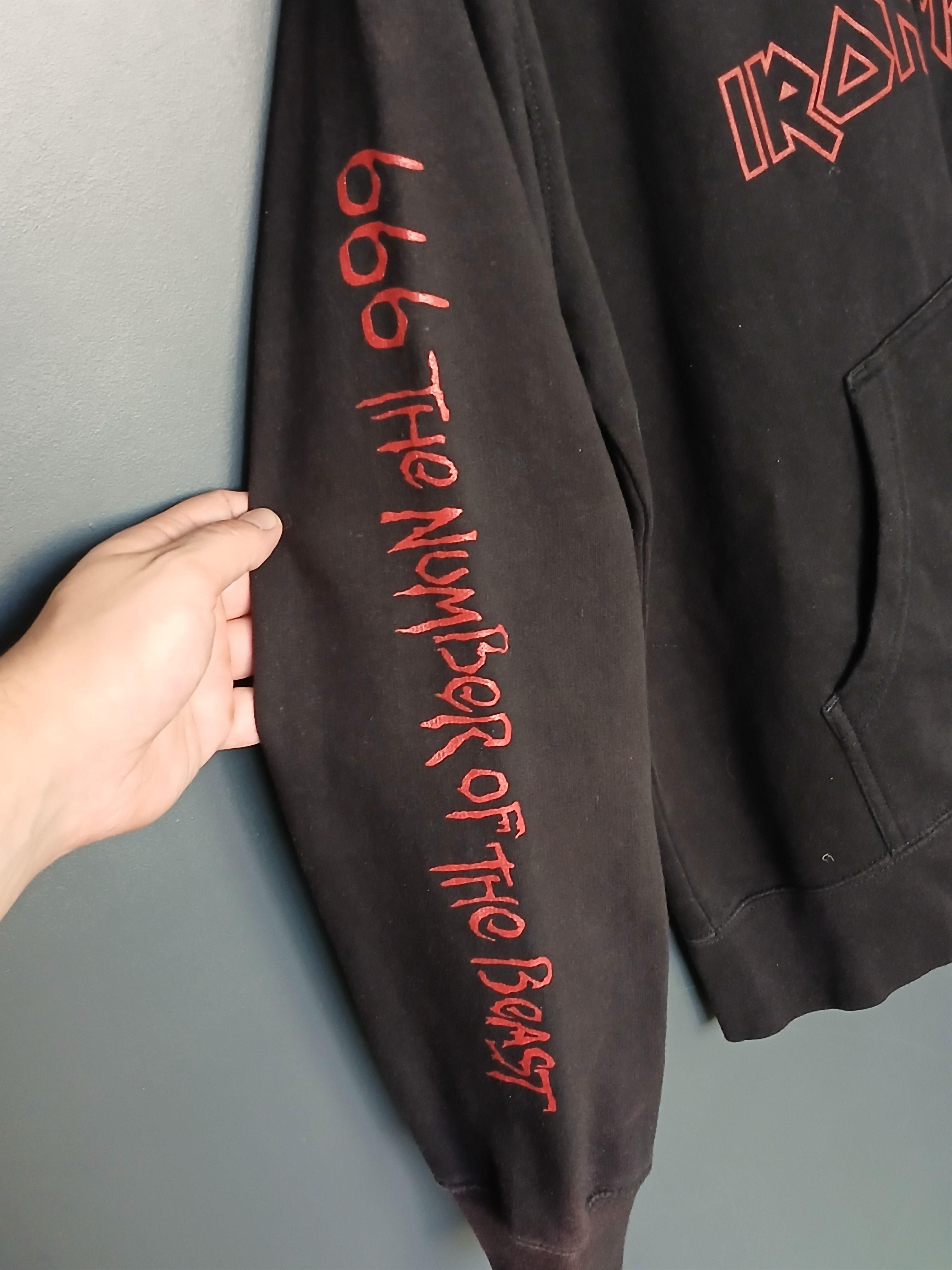 Iron Maiden Vintage 2003 Iron Maiden The Number Of The Beast Hoodie Size US L / EU 52-54 / 3 - 5 Thumbnail