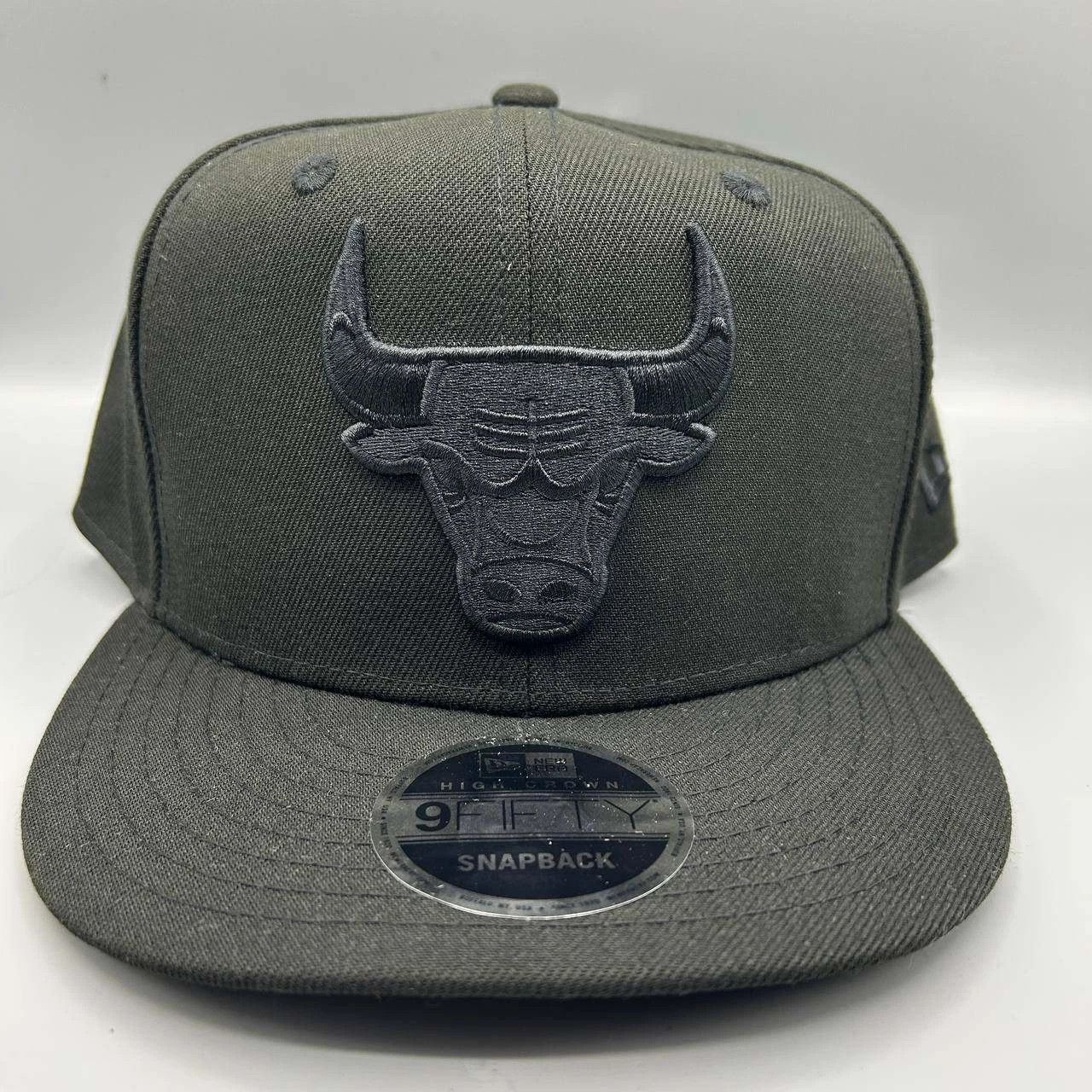 New Era Chicago Bulls Hat Men Black Snap Back Cap New High Crown Size ONE SIZE - 1 Thumbnail