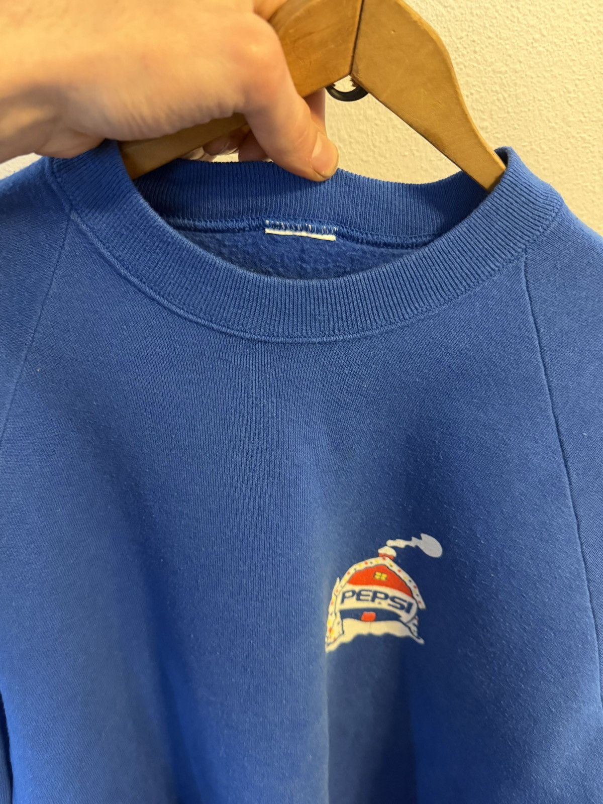 Pepsi vtg 90s pepsi snowy winter graphic crewneck Size US L / EU 52-54 / 3 - 5 Thumbnail