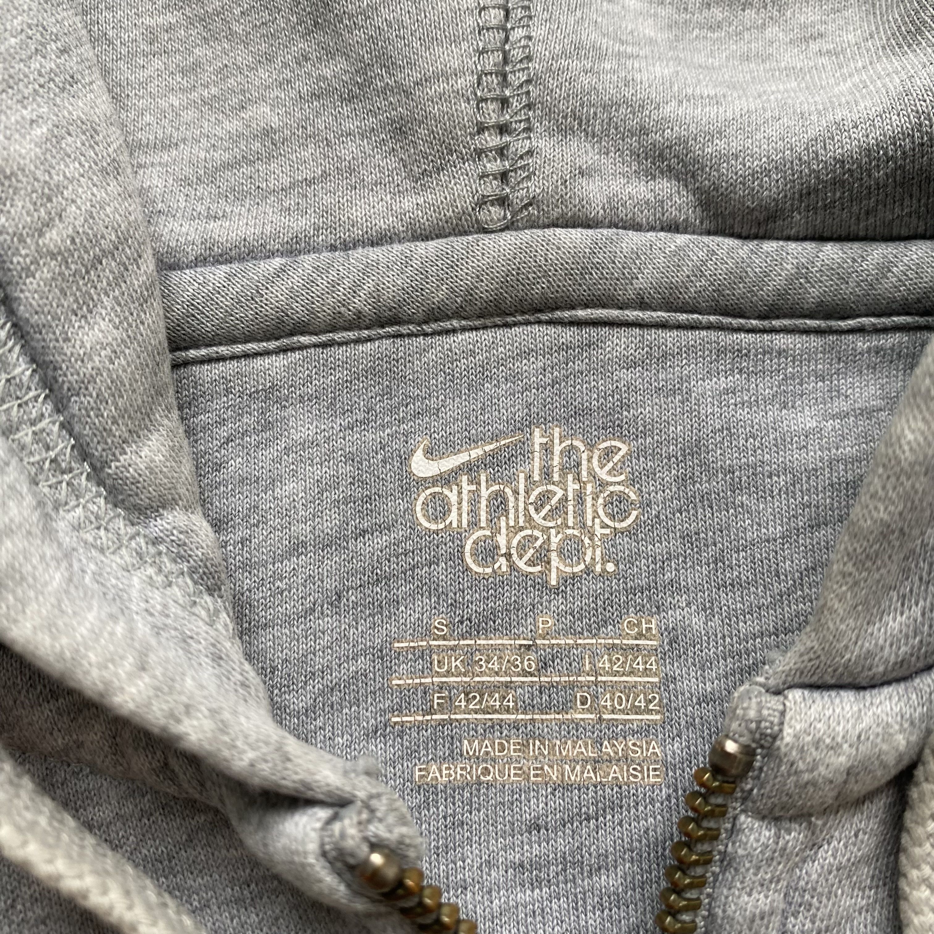 Nike 🦏 Trashed Nike Zip Hoodie Vintage mini Swoosh Worker style Size US S / EU 44-46 / 1 - 9 Thumbnail