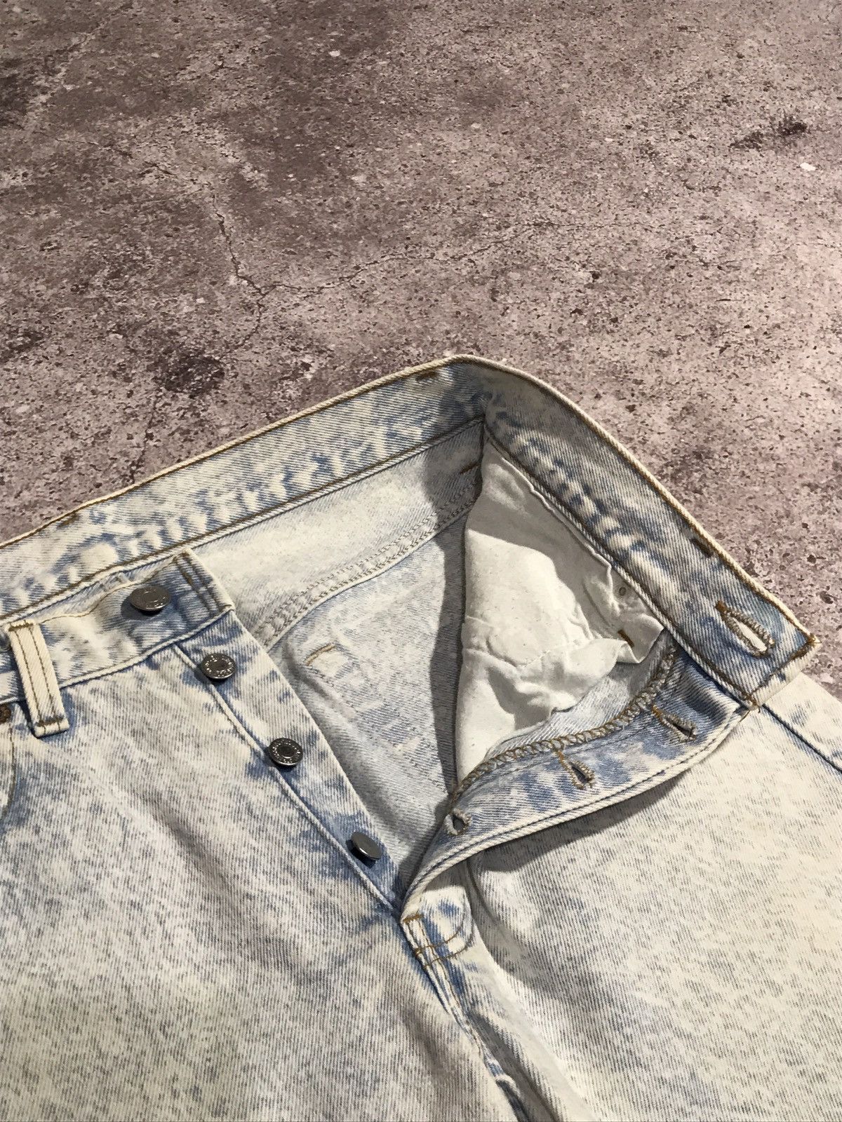 Levi's Vintage 90s Levi’s 501 Denim Jeans Blue/White 29x30 Usa Size US 29 - 9 Thumbnail