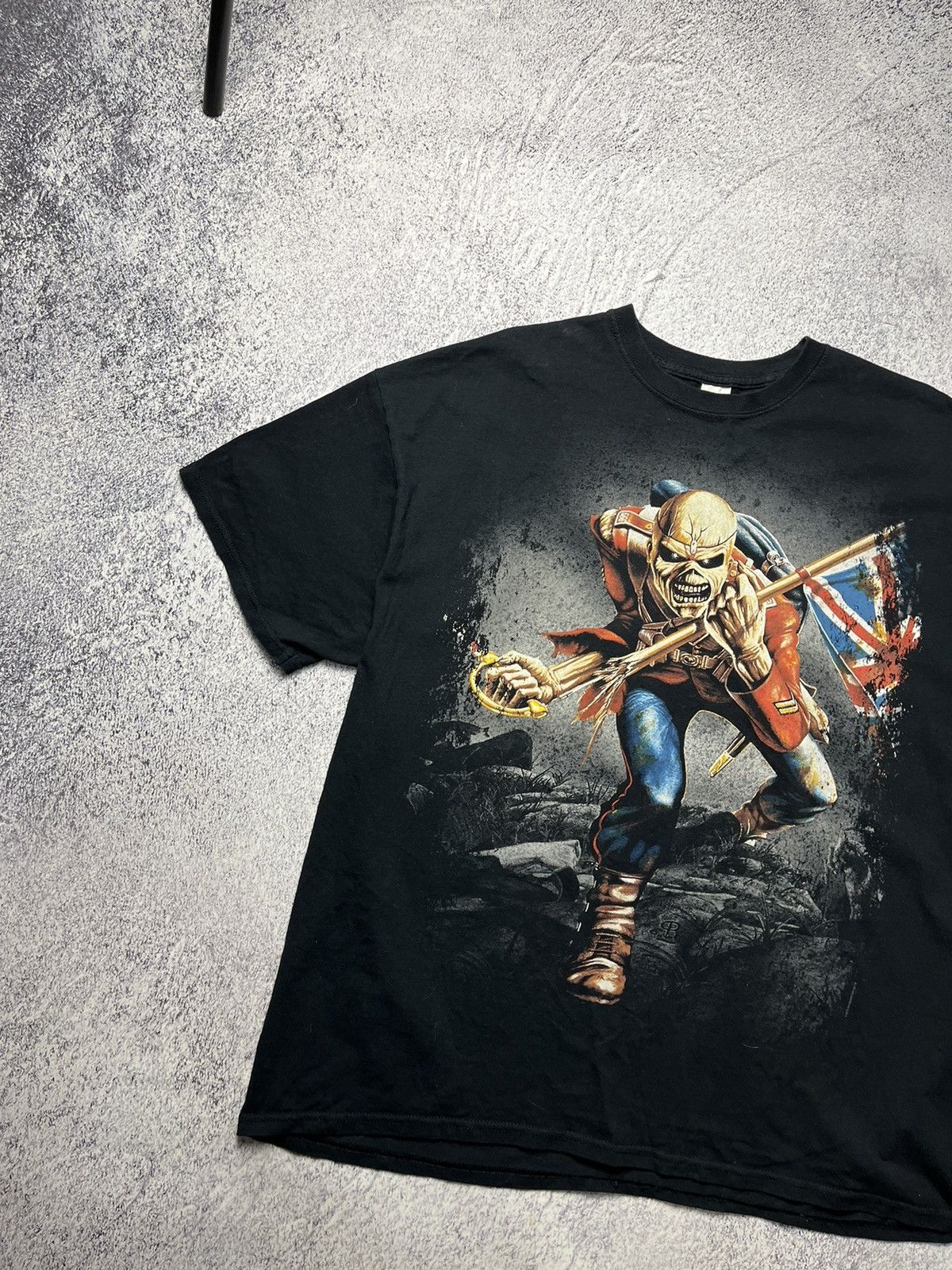 Band Tees Vintage Iron Maiden T-Shirt The Trooper 2013 Band Rock Y2K Size US XXL / EU 58 / 5 - 2 Thumbnail