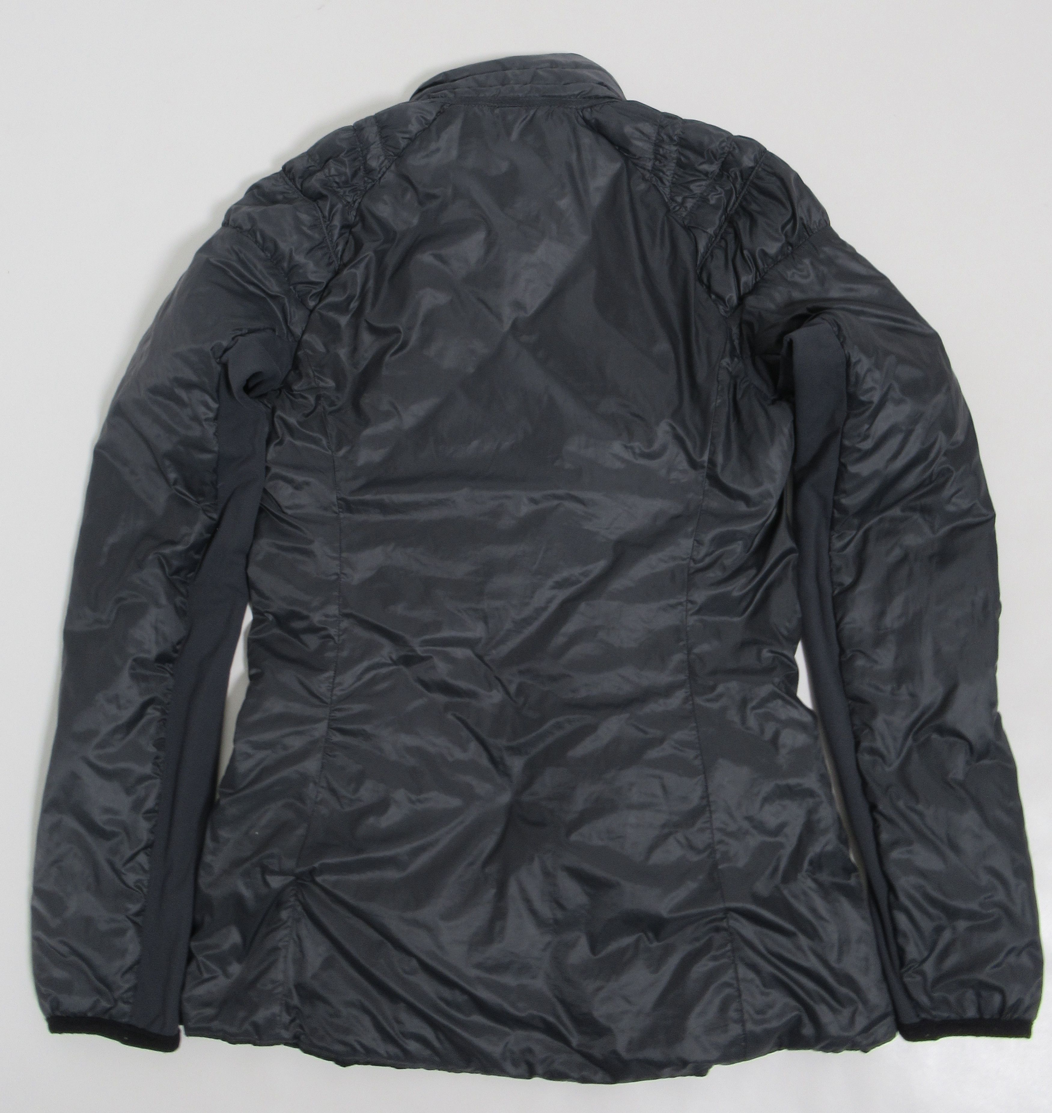 Lululemon Lululemon Run: Turn Around Jacket Reversible Black Size S / US 4 / IT 40 - 11 Thumbnail
