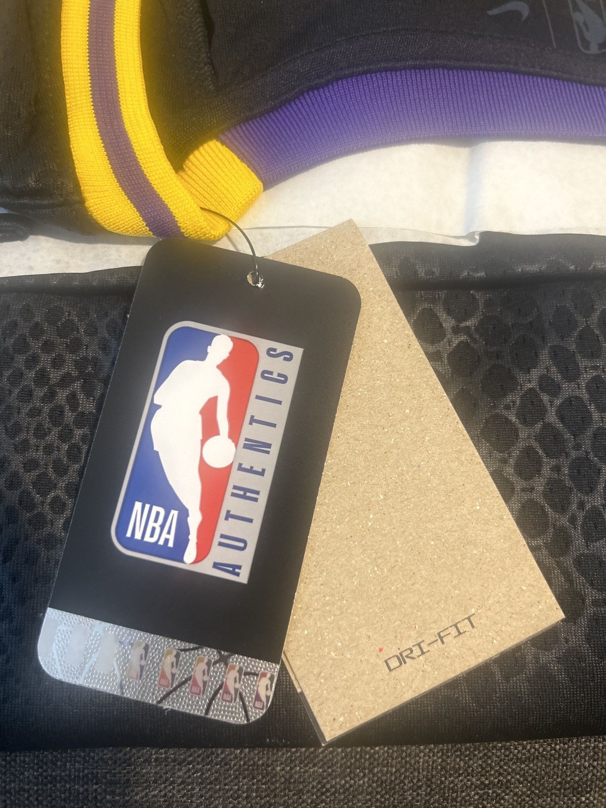 Nike Nike Kobe Los Angeles Lakers City Edition Swingman Jersey Size US M / EU 48-50 / 2 - 6 Thumbnail