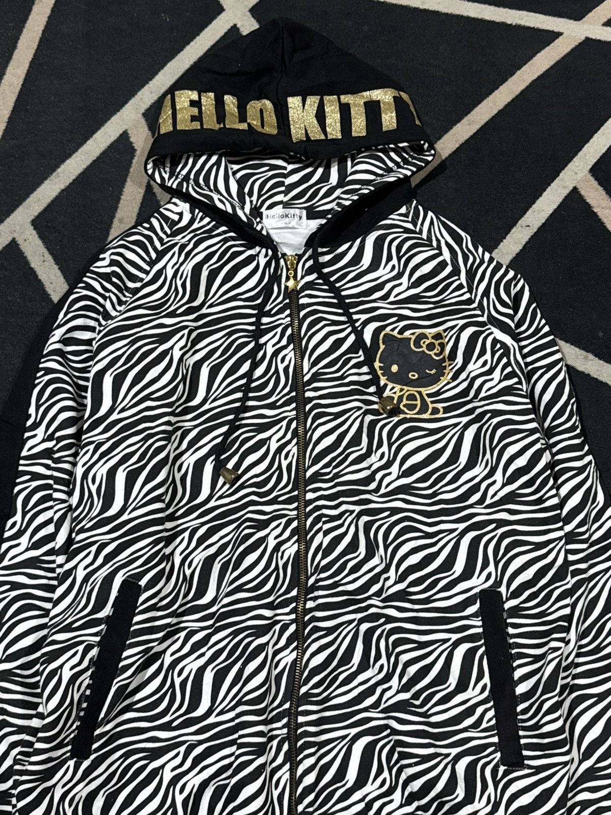 Hysteric Glamour Hello Kitty Zebra Zip Hoodie Japanese Size US L / EU 52-54 / 3 - 3 Thumbnail