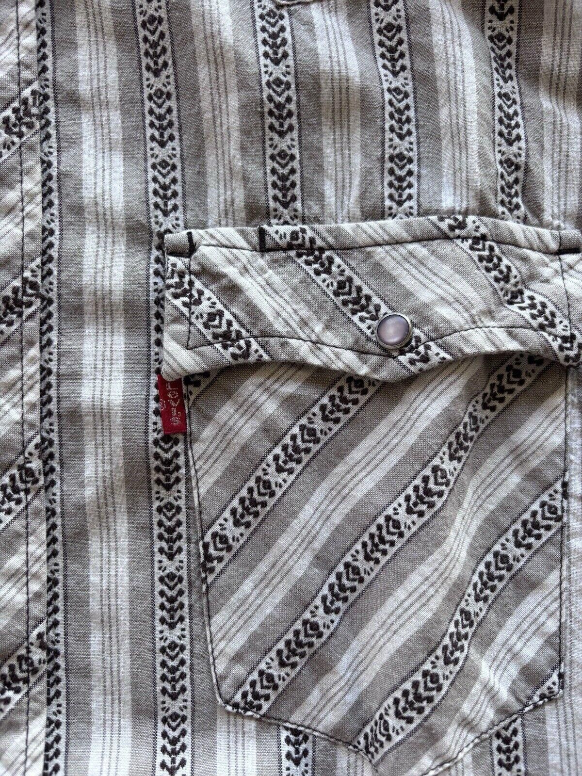 Levi's × Vintage Vintage Levi’s Sawtooth Pearl Snap Longsleeve Shirt Medium Size US M / EU 48-50 / 2 - 6 Thumbnail