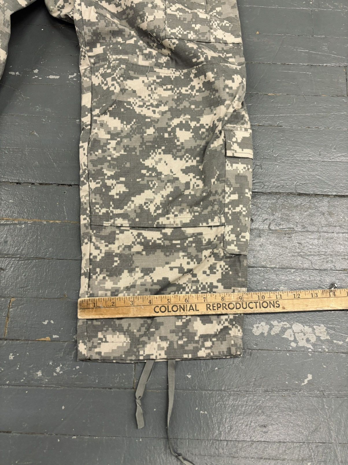 Vintage Vintage US military cargo baggy pants Size US 35 - 9 Thumbnail