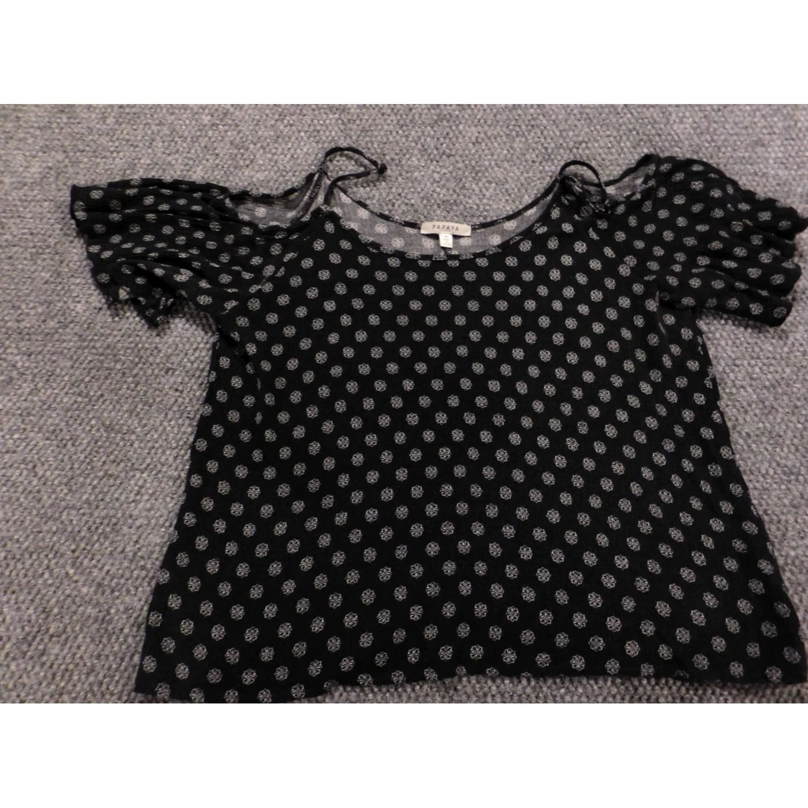 Vintage Papaya Blouse Womens Medium black floral Round Neck Long Sleeve Pullover Stretch Casual Regular Satin-like Rayon Polyester Cap Sleeve Classic Basic Size M / US 6-8 / IT 42-44 - 4 Thumbnail