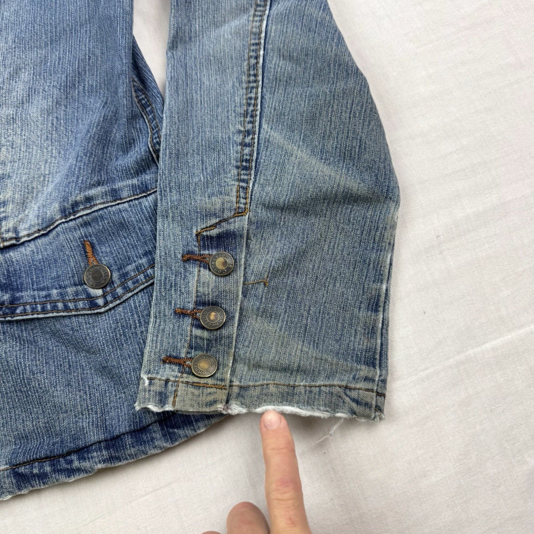 Denime VINTAGE Connection 18 Denim Jacket Women's M Blue Hipster 90s Y2K Grunge Punk Jacket Womens Medium Blue Hipster 90s Y2K Fashion Size M / US 6-8 / IT 42-44 - 2 Thumbnail