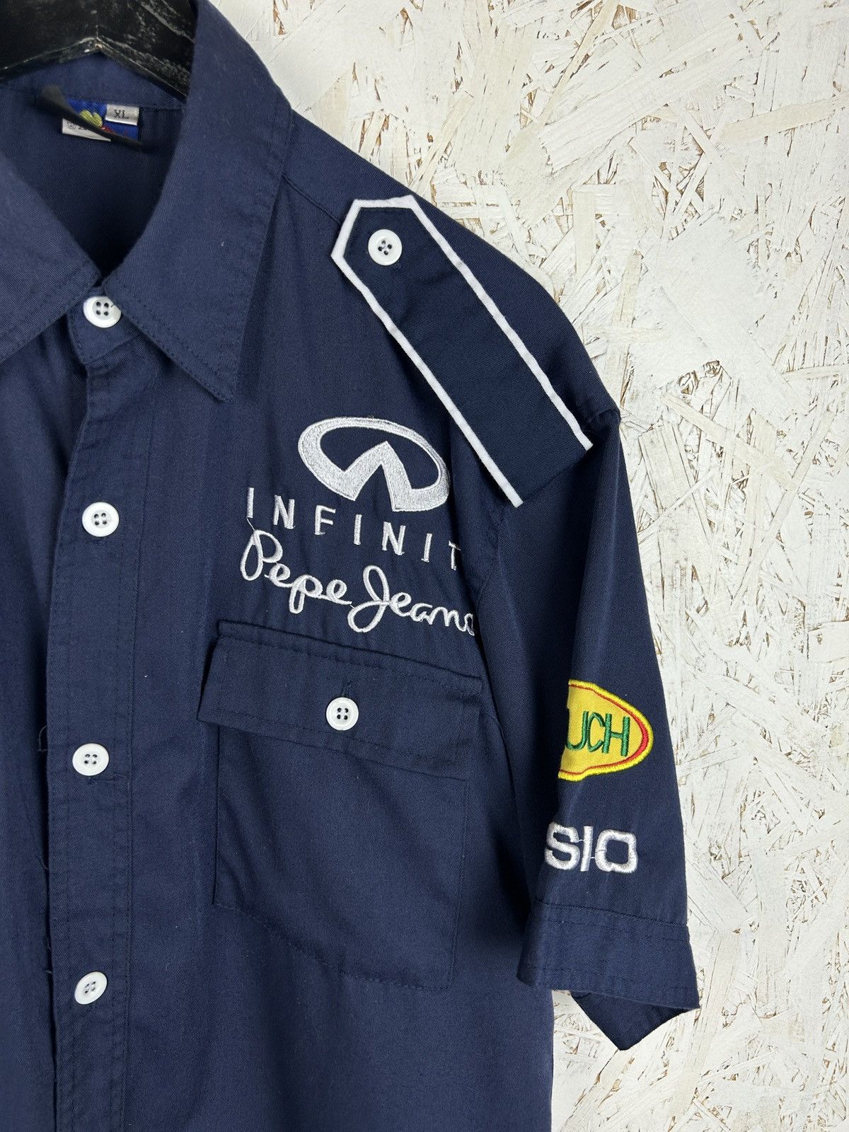 Vintage 90s Vintage Red Bull Infiniti Embroidery Racing Shirt Size US XL / EU 56 / 4 - 3 Thumbnail