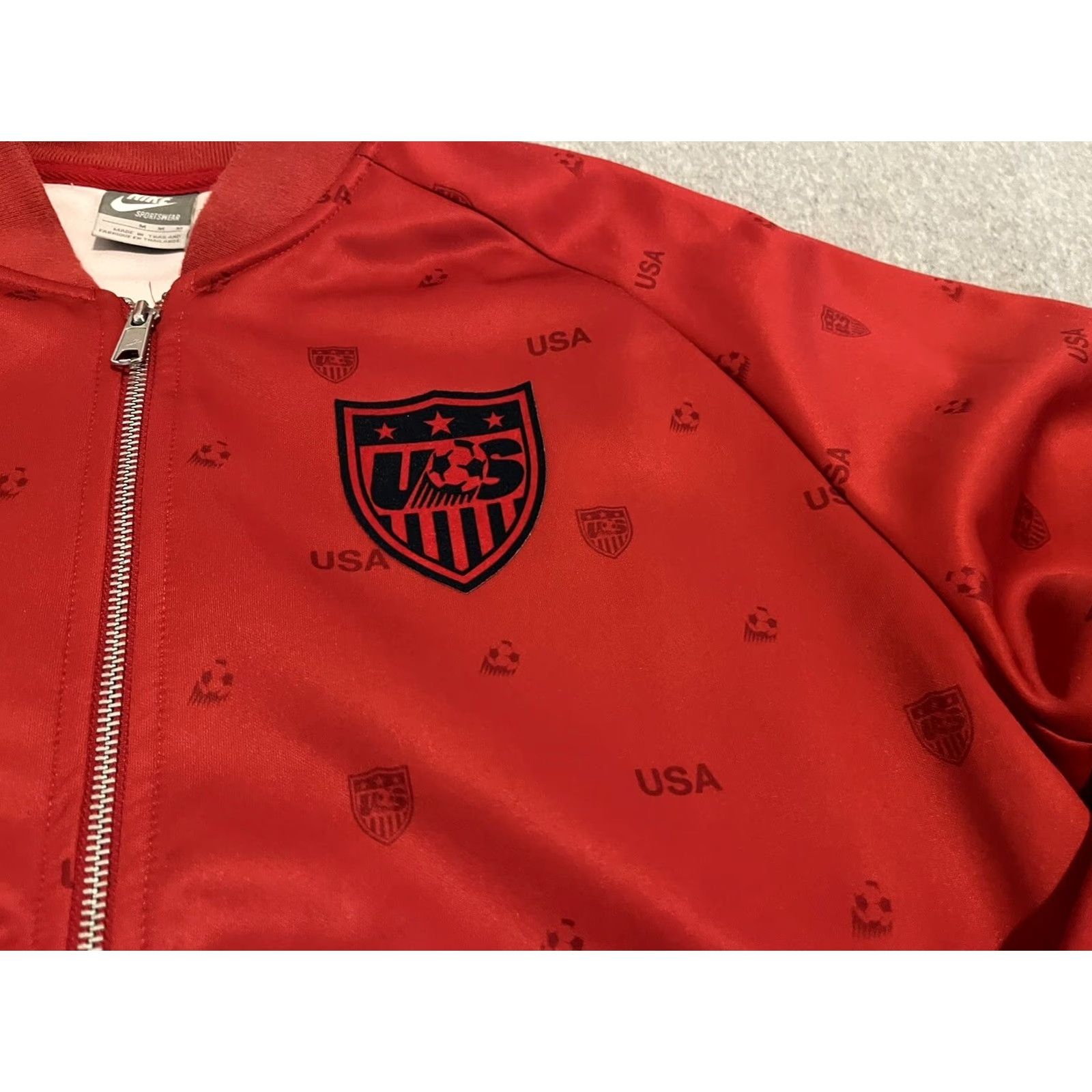 Nike VINTAGE Nike USA Soccer USMNT Red Full Zip Jacket AOP Size Medium Shirt Mens Jacket Red USA 90s Football Size US M / EU 48-50 / 2 - 3 Thumbnail