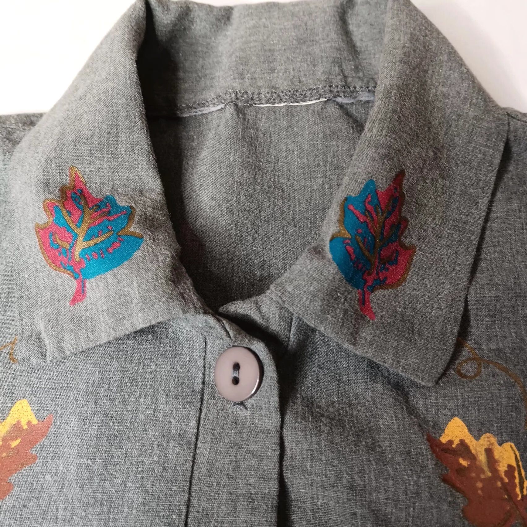 Vintage VINTAGE Blouse Casual Shirt Women S Gray Fall Autumn Leaves Pullover 1/2 Button Up Nature Cottagecore Tree Leaf Sleeve Long Size S / US 4 / IT 40 - 5 Thumbnail
