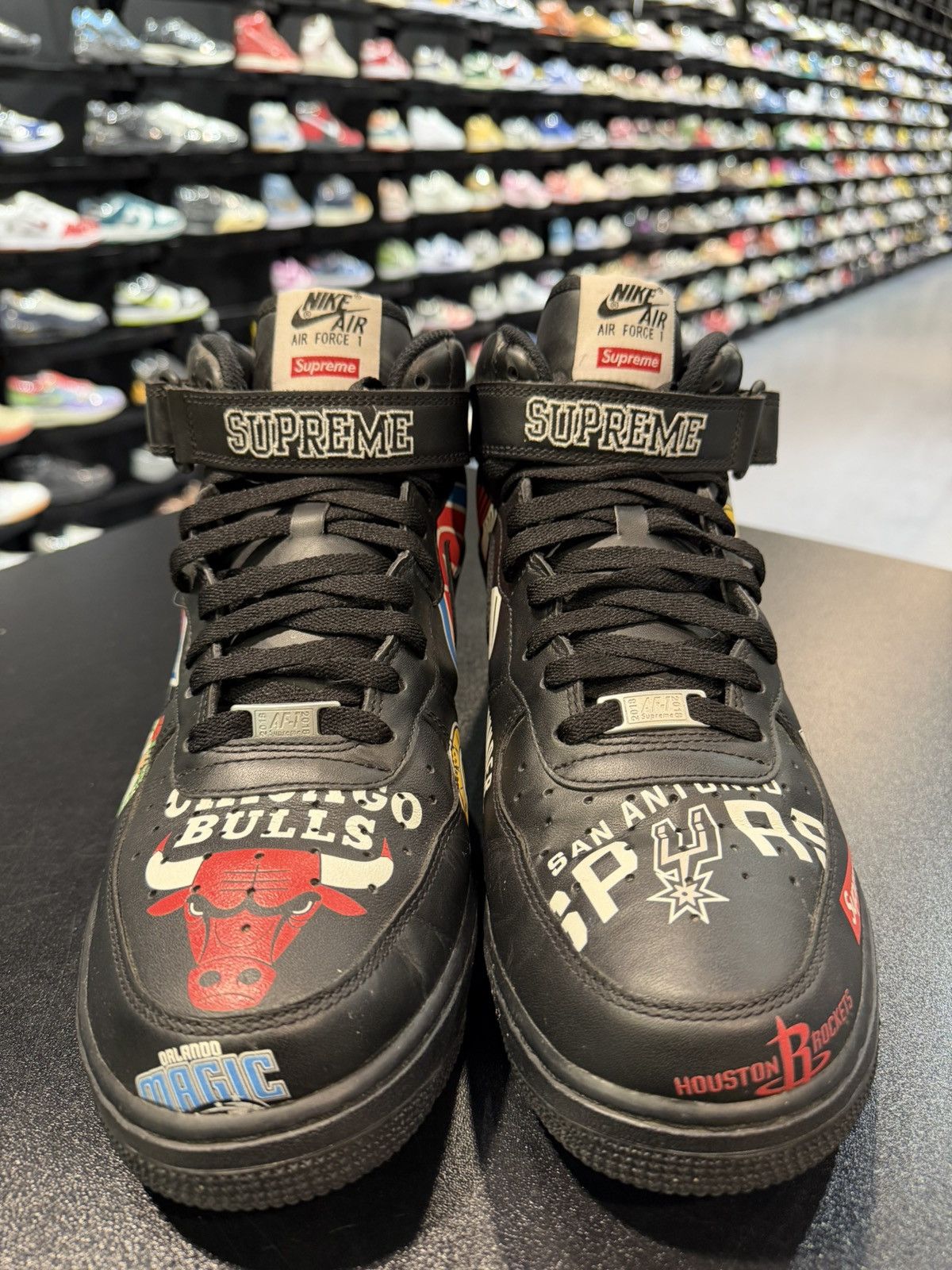 Nike Size 11.5 - Nike Air Force Mid Supreme NBA Black Size US 11.5 / EU 44-45 - 2 Thumbnail