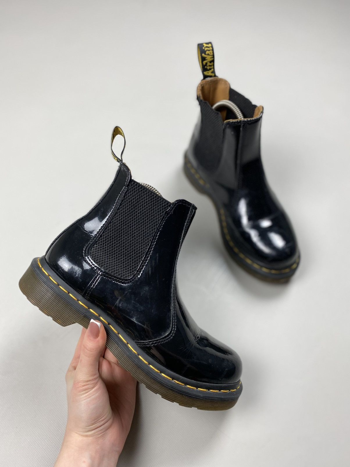 Dr. Martens Dr. Martens 2976 ladies leather Chelsea boots shoes size 37 Size US 6 / IT 36 - 2 Thumbnail