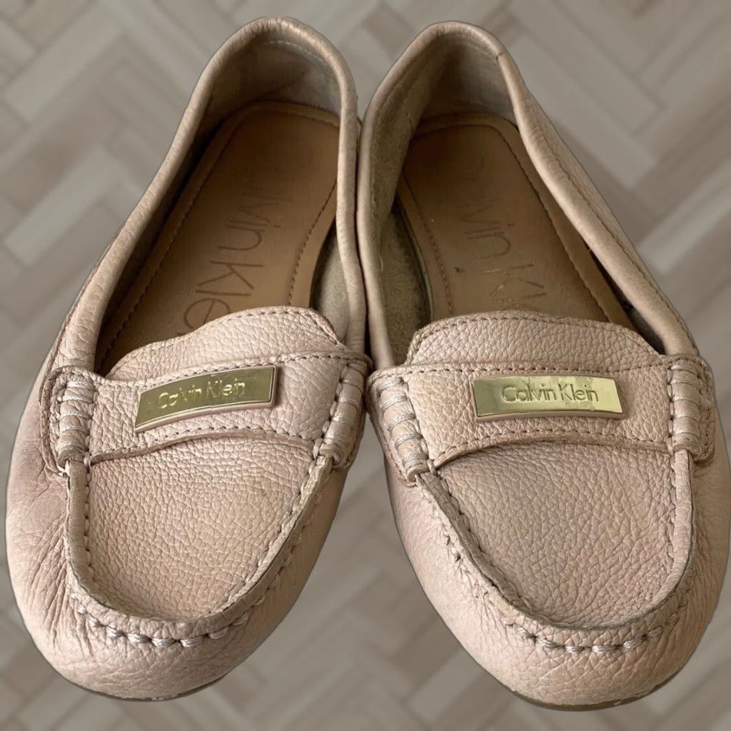 Calvin Klein CALVIN KLEIN Moccasin Loafers Women Blush Pink Leather Pebbled 6.5 US / 36.5 EU — Flat Comfort Shoes, Round Toe, Classic Style, Leta S1 Size US 6.5 / IT 36.5 - 1 Thumbnail