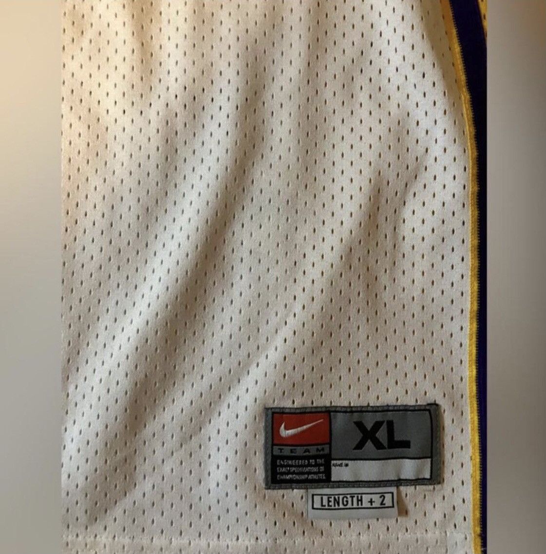 Nike Vtg Nike Los Angeles Lakers Kobe Bryant #8 NBA Jersey Size US XL / EU 56 / 4 - 6 Thumbnail