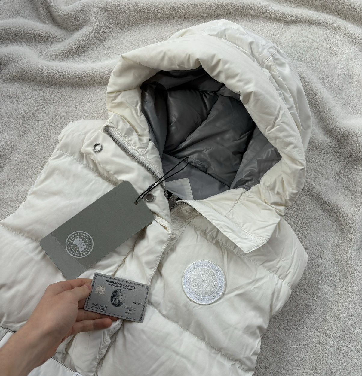 Canada Goose Canada G00se Rayla Belted/Hooded Northstar White Puffer Vest Size S / US 4 / IT 40 - 2 Thumbnail