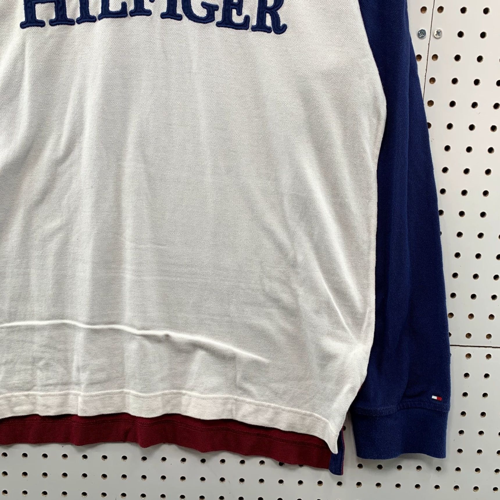 Tommy Hilfiger VINTAGE Tommy Hilfiger Polo Shirt Mens XL Long Sleeve Slim Fit Collared White SpellOut 90s Football Golf Mens XL White Hilfiger Polo Size US XL / EU 56 / 4 - 6 Thumbnail