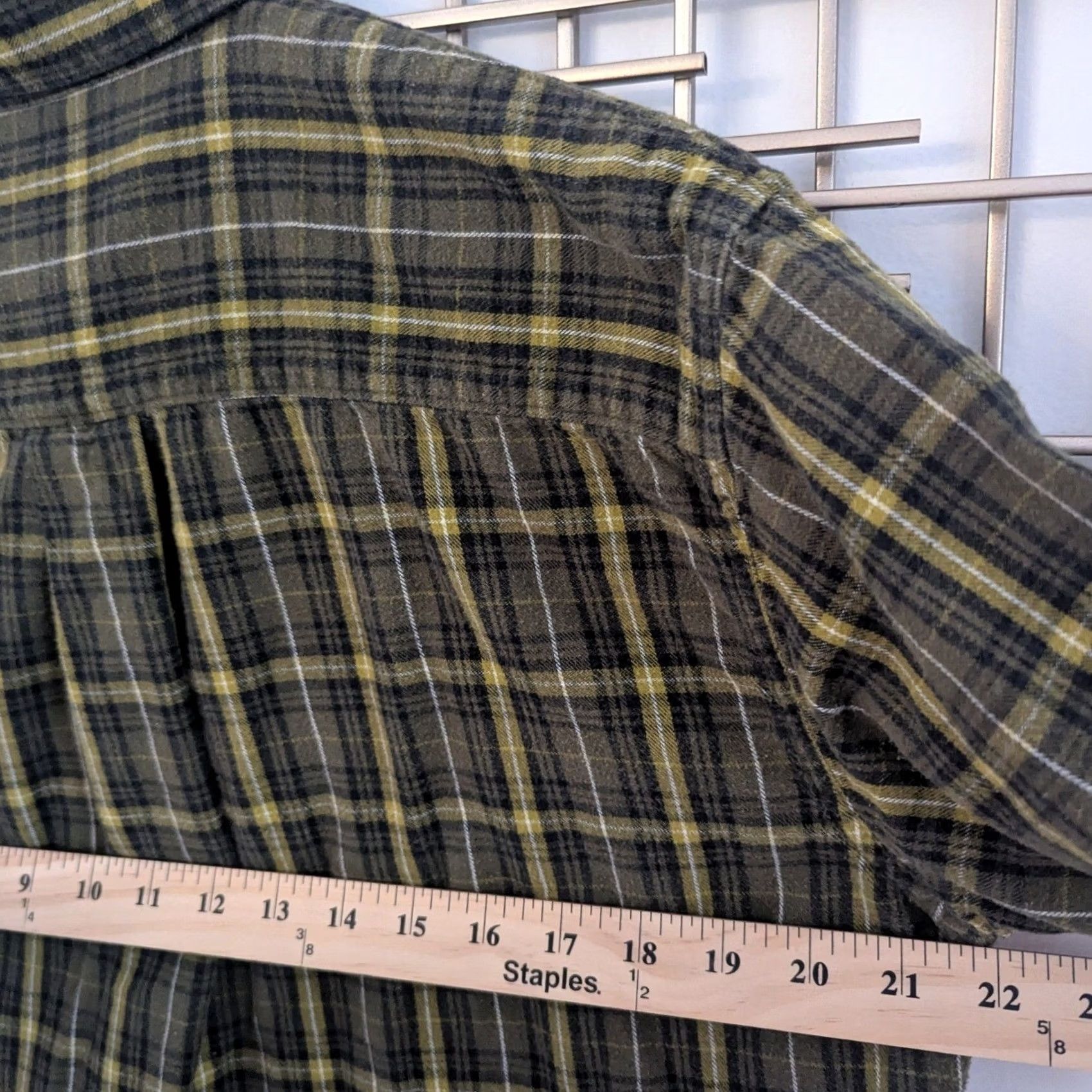 Vintage Cabelas Button-Down Shirt Plaid Flannel Mens M Green Yellow Black 100% Cotton Regular Fit Long Sleeve Button-Up Chest Pocket Vintage: No Size US M / EU 48-50 / 2 - 4 Thumbnail