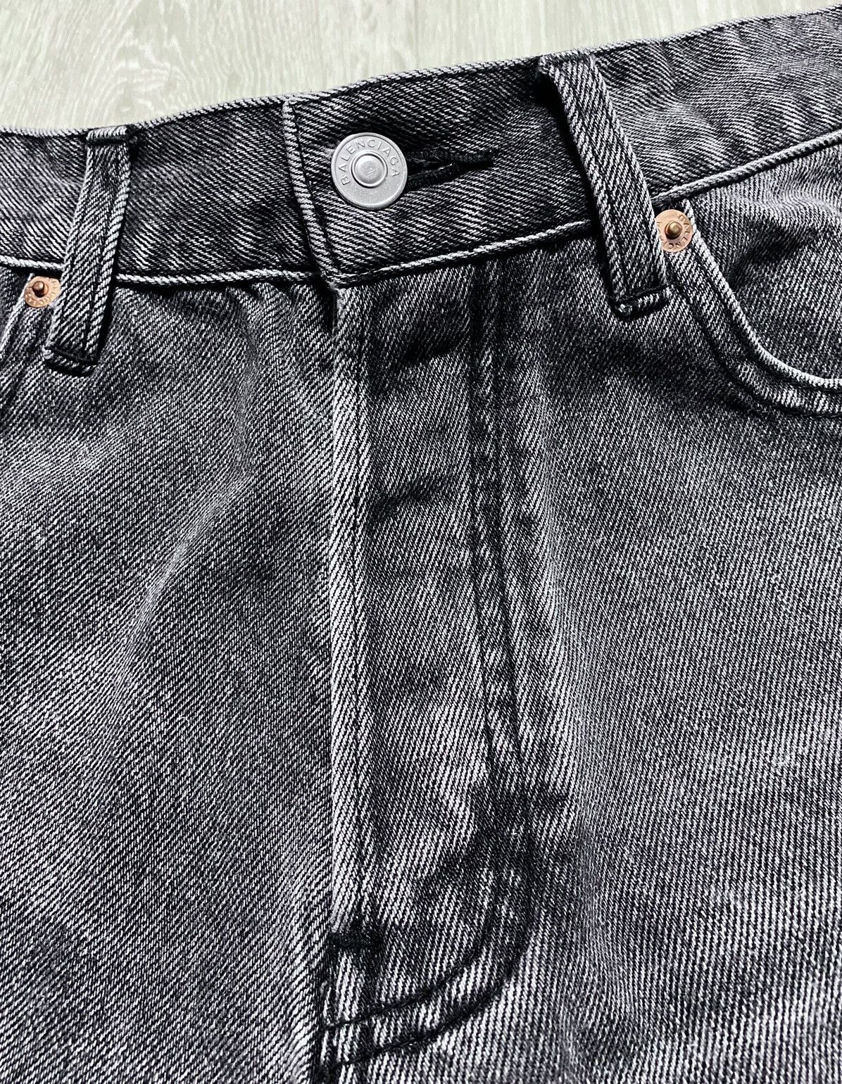 Balenciaga Unisex Balenciaga FW’17 Archetype Graphite Black Denim Jeans Size US 28 / EU 44 - 9 Thumbnail