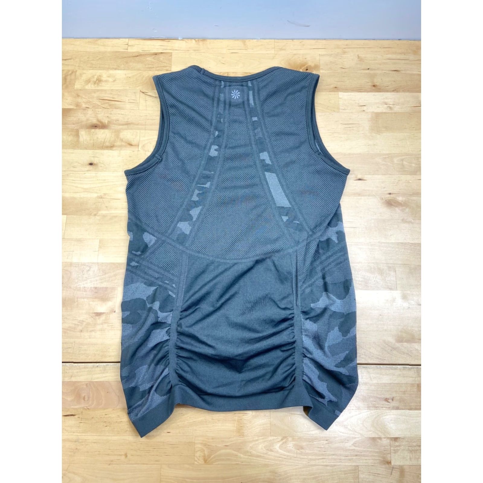 Athleta Athleta Tank Women's M Gray Pullover Gym & Training Sleeveless Activewear Athletic Baseline Size M / US 6-8 / IT 42-44 - 5 Thumbnail