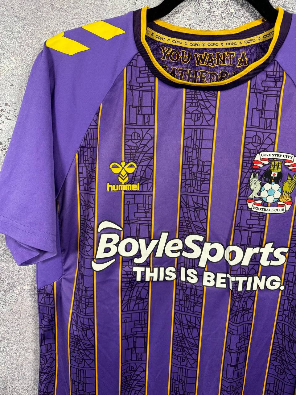 Hummel × Vintage Vintage Coventry City 2022/23 Hummel Away Soccer Jersey Size US M / EU 48-50 / 2 - 5 Thumbnail