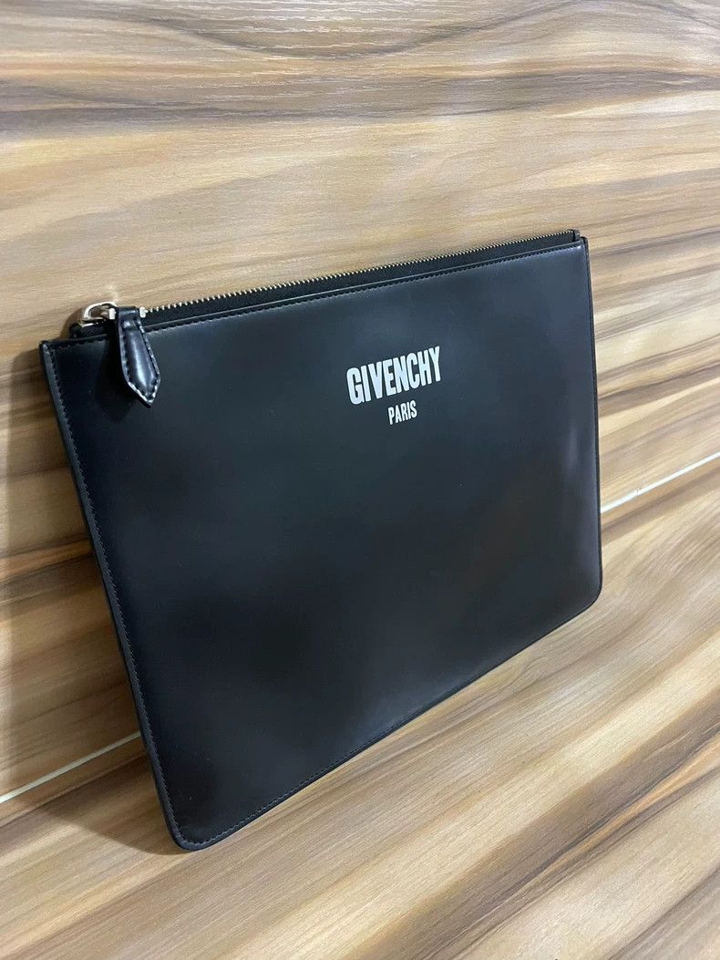 Givenchy Givenchy Black pure leather trendy design clutch purse for Size ONE SIZE - 2 Thumbnail