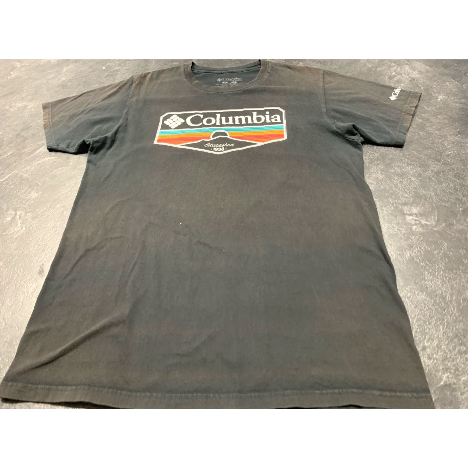 Vintage Columbia Men's T-Shirt Black Short Sleeve Mountain Mt Hood Logo Logo Graphic 90s Outdoor Sports Size US M / EU 48-50 / 2 - 2 Thumbnail