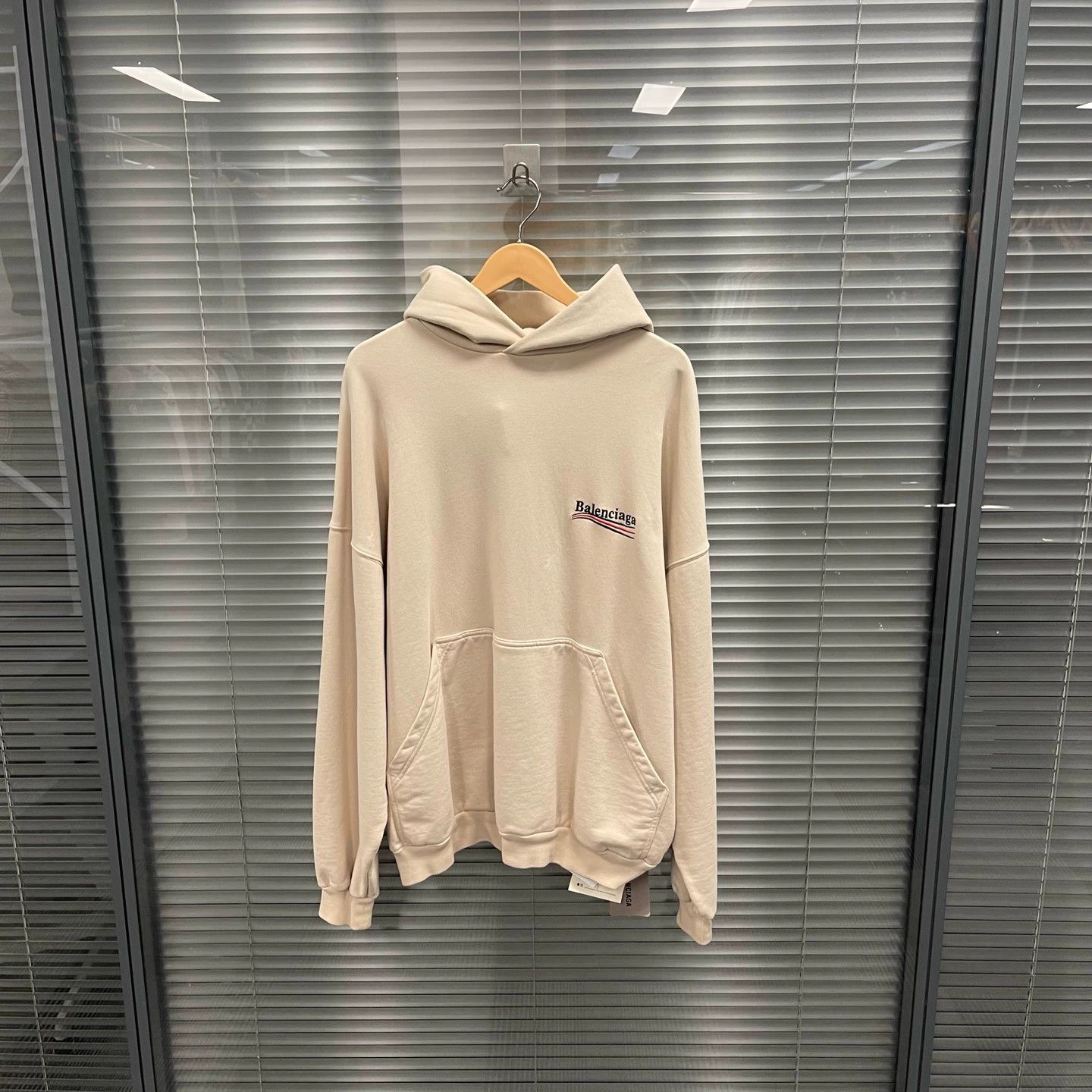 Balenciaga Balenciaga wave cola lettered hoodie 1 95 new fade Size US L / EU 52-54 / 3 - 1 Thumbnail