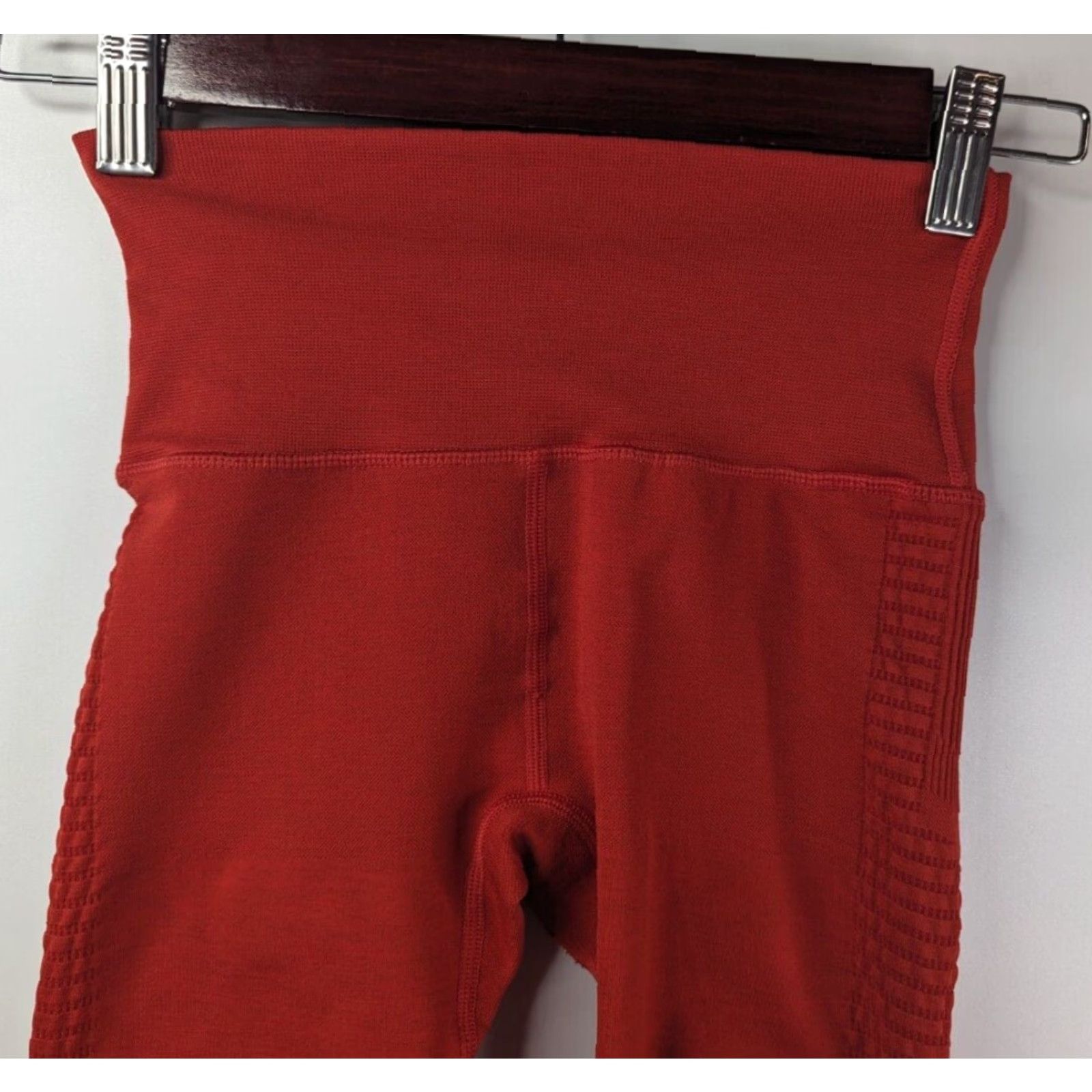 Vintage Alphalete Red Seamless Halo Leggings XS Leggings Women XS Red Seamless Halo Size 26" / US 2 / IT 38 - 4 Thumbnail