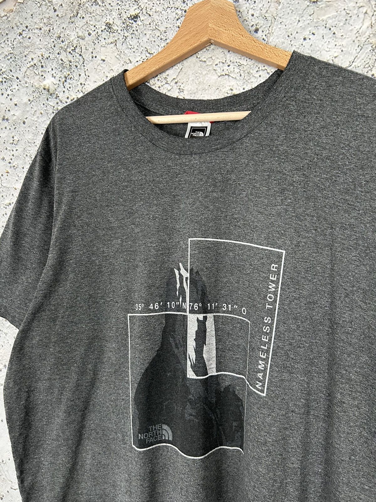 Other The North Face Grey Outdoor Graphic Tee Gorpcore Size US XL / EU 56 / 4 - 3 Thumbnail