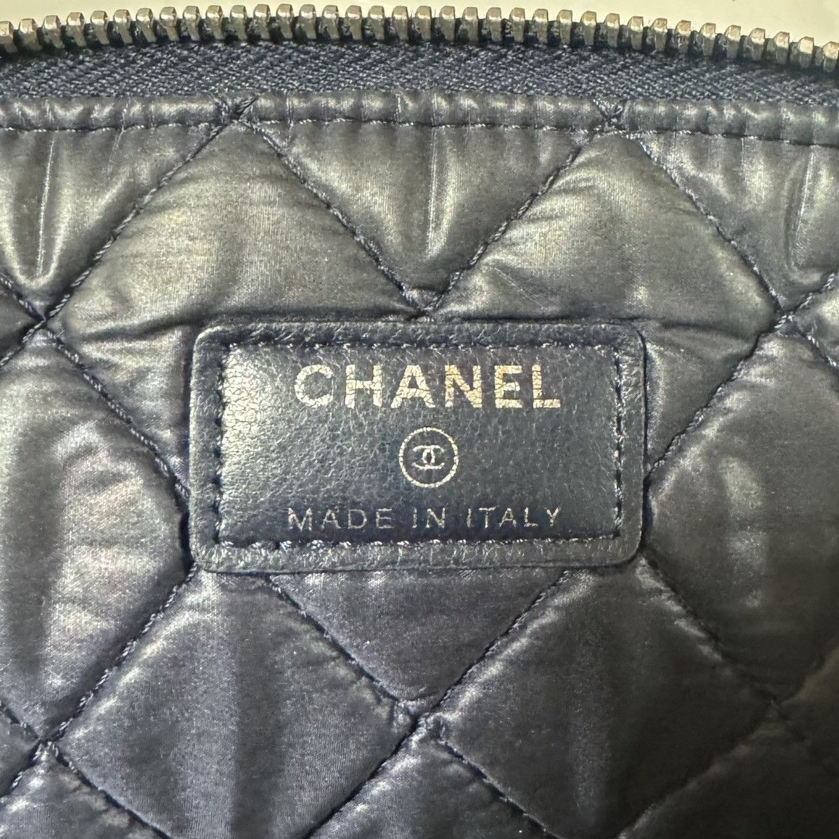 Chanel Chanel COCO patch, matelassé leather clutch bag, dark navy Size ONE SIZE - 13 Thumbnail