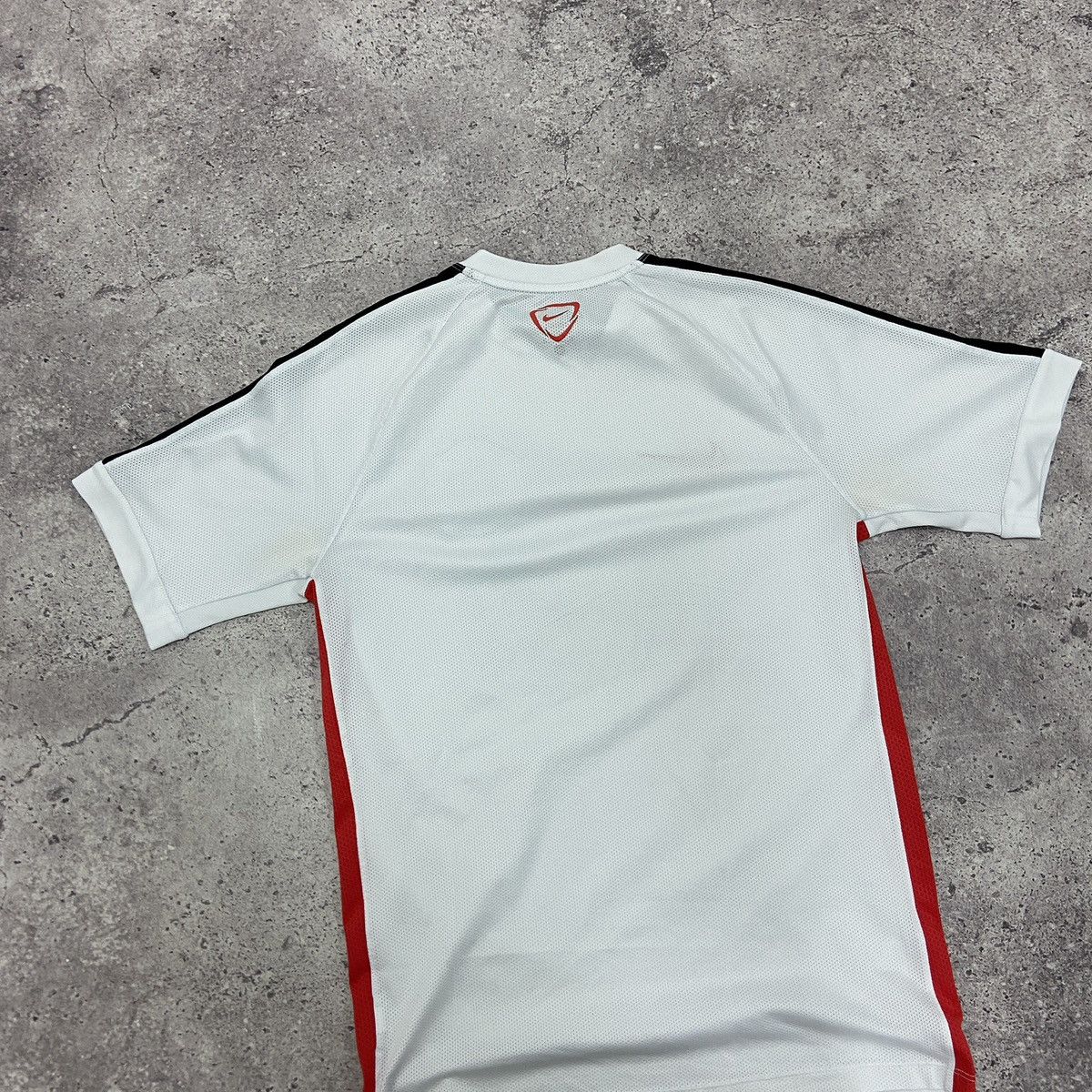 Vintage Vintage 00s Manchester United Training jersey white nike y2k Size US M / EU 48-50 / 2 - 2 Thumbnail