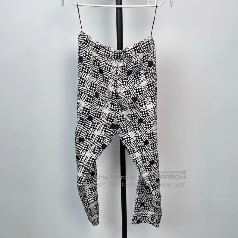 Louis Vuitton Louis Vuitton Black and white plaid trousers Size US 36 / EU 52 - 2 Thumbnail