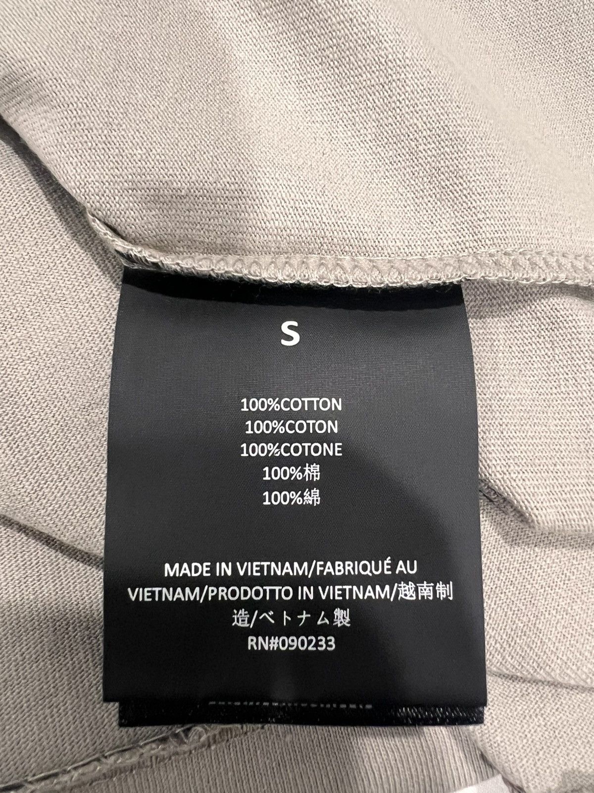 Fear of God Essentials smoke grey baseball shirt size small Size US S / EU 44-46 / 1 - 6 Thumbnail