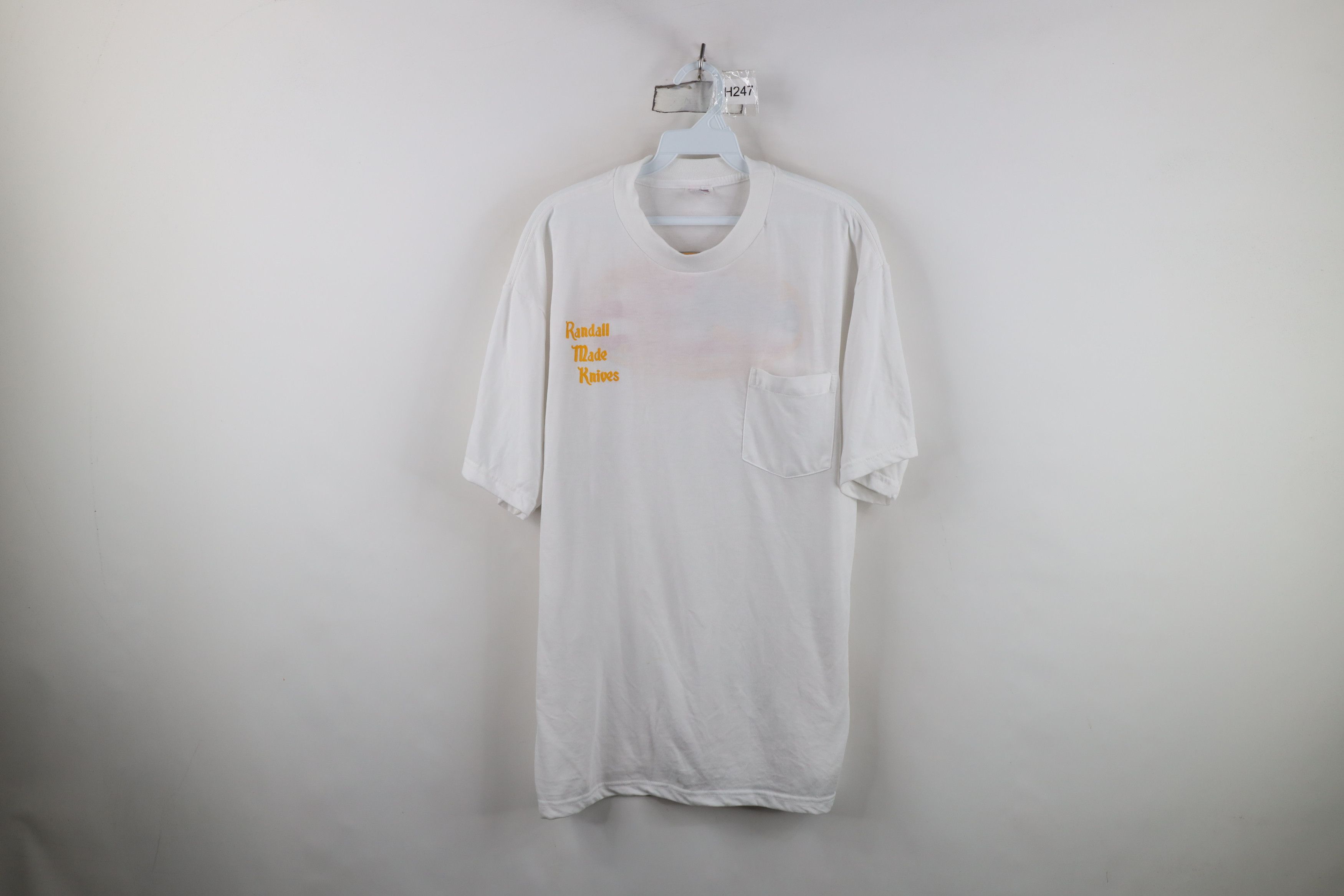 Vintage Vintage 90s Randall Made Knives Pocket T-Shirt White USA Size US L / EU 52-54 / 3 - 1 Thumbnail