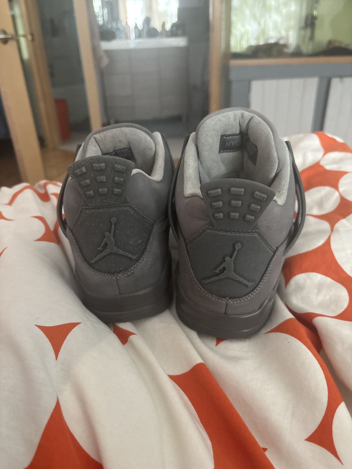 Jordan Brand Jordan 4 Wet cement SZ 8 Size US 8 / EU 41 - 2 Thumbnail