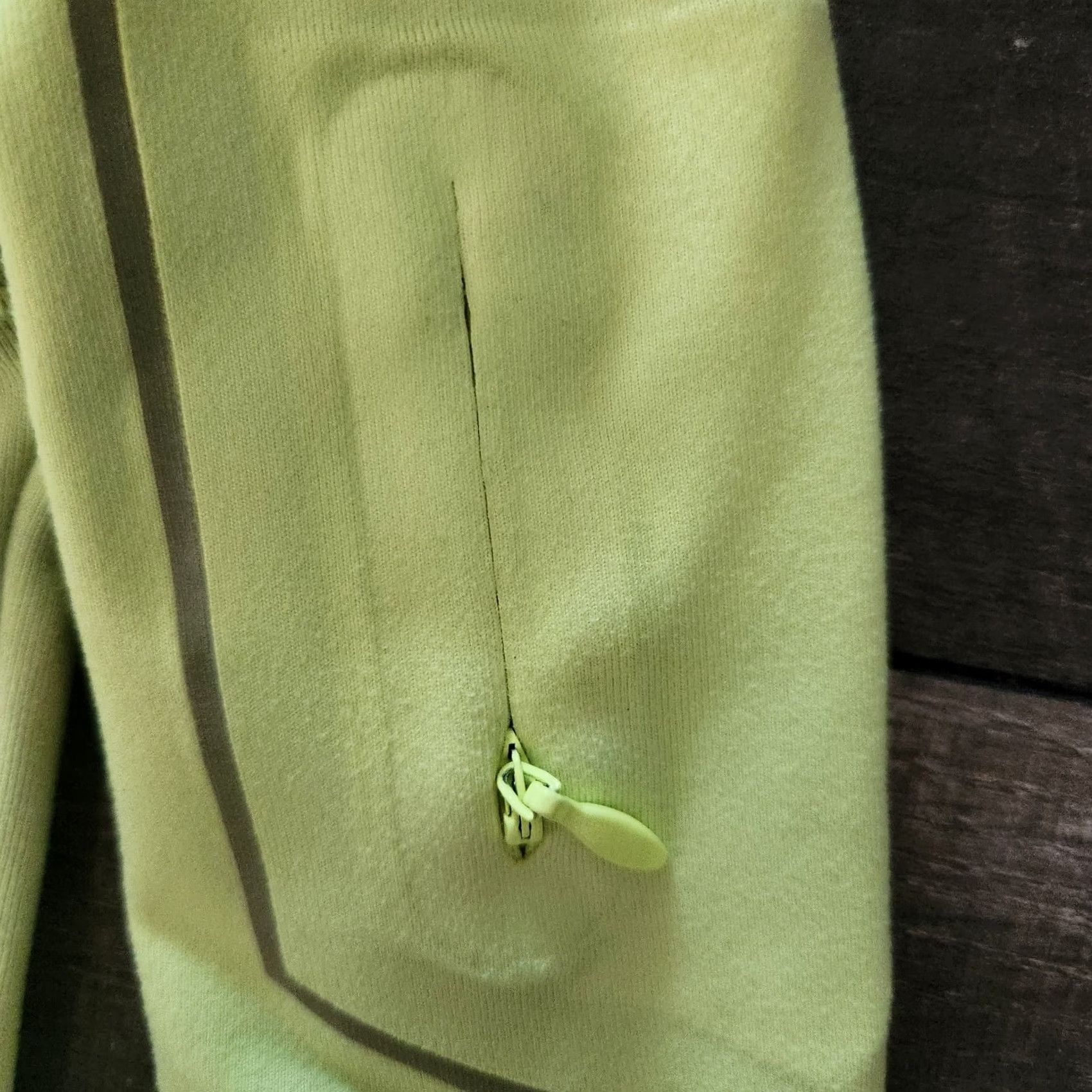 Under Armour Under Armour Womens All Weather Half Zip Jacket S Yellow Running Pullover Size S / US 4 / IT 40 - 4 Thumbnail