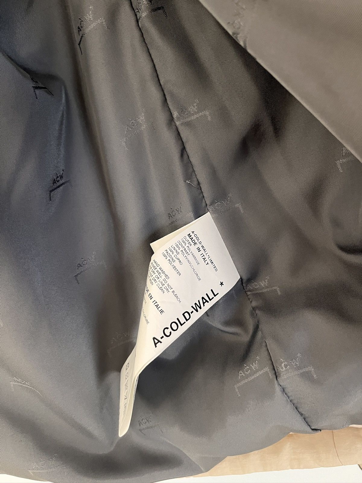 A-COLD-WALL* A-COLD-WALL* dissected-elbows puffer jacket Size US L / EU 52-54 / 3 - 11 Thumbnail