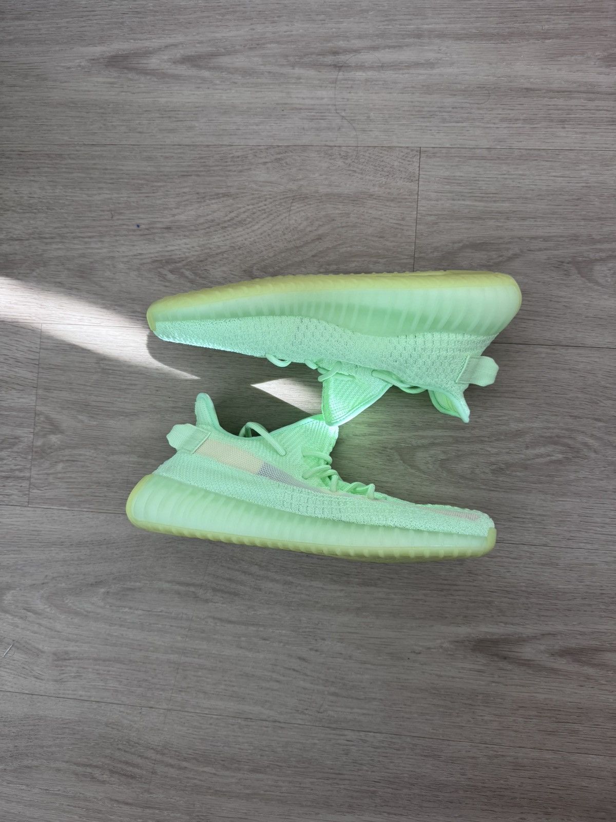 Adidas adidas Yeezy Boost 350 V2 Size US 9.5 / EU 42-43 - 3 Thumbnail