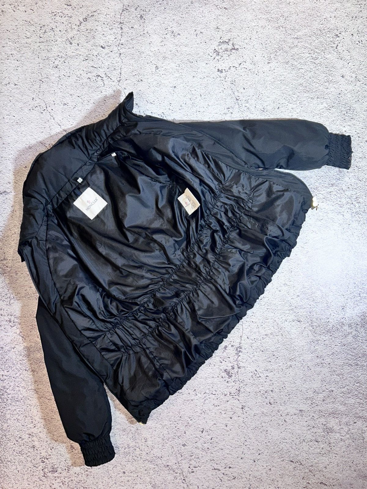 Moncler Moncler Bezy Down Puffer Jacket Vintage Luxury Y2K Very Rare Size XS / US 0-2 / IT 36-38 - 20 Thumbnail
