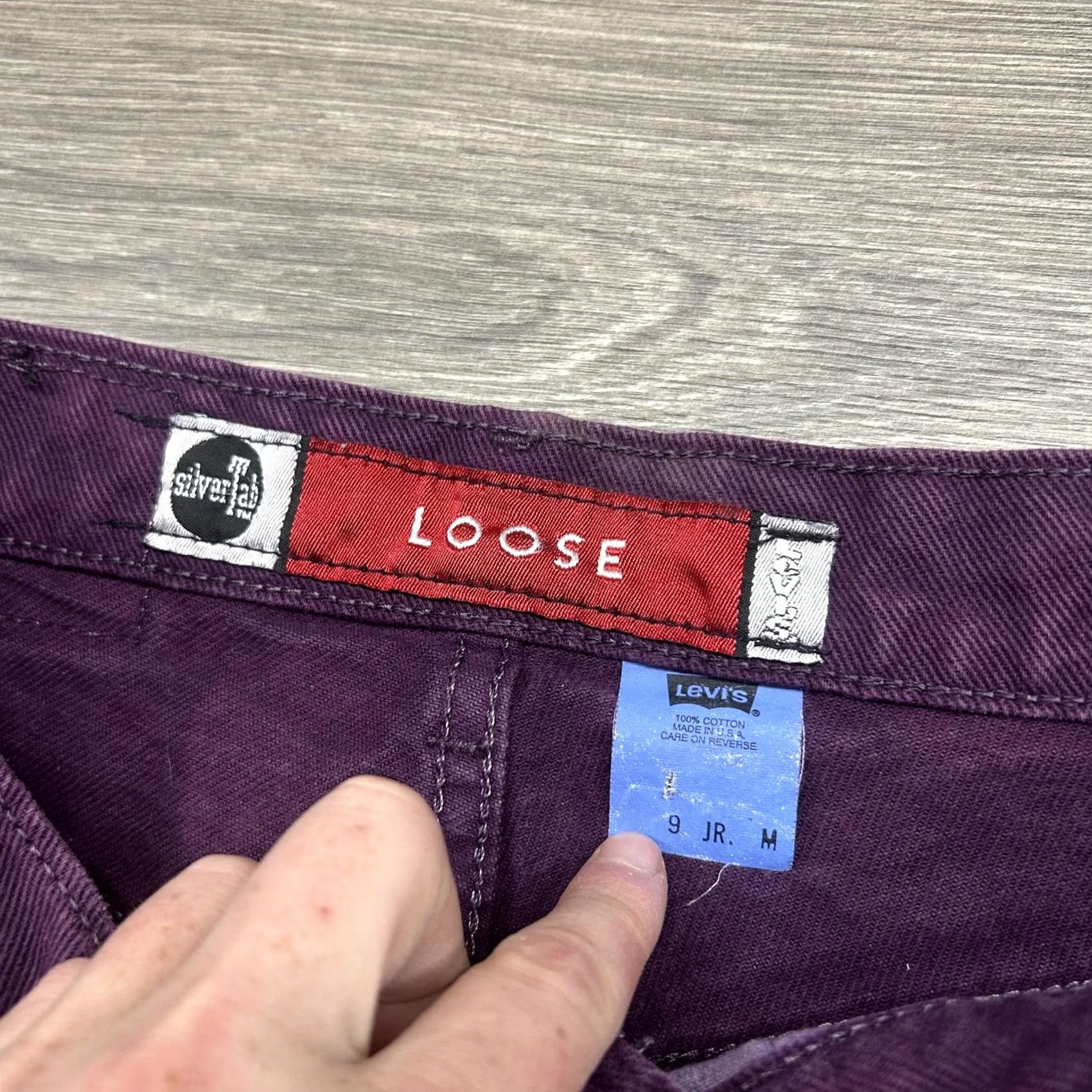 Levi's VINTAGE Levi's Silvertab Jeans Womens 9 Jr M 28x30 Purple Denim 90s USA Relaxed Fit Straight Leg Jeans Size 30" / US 8 / IT 44 - 7 Thumbnail