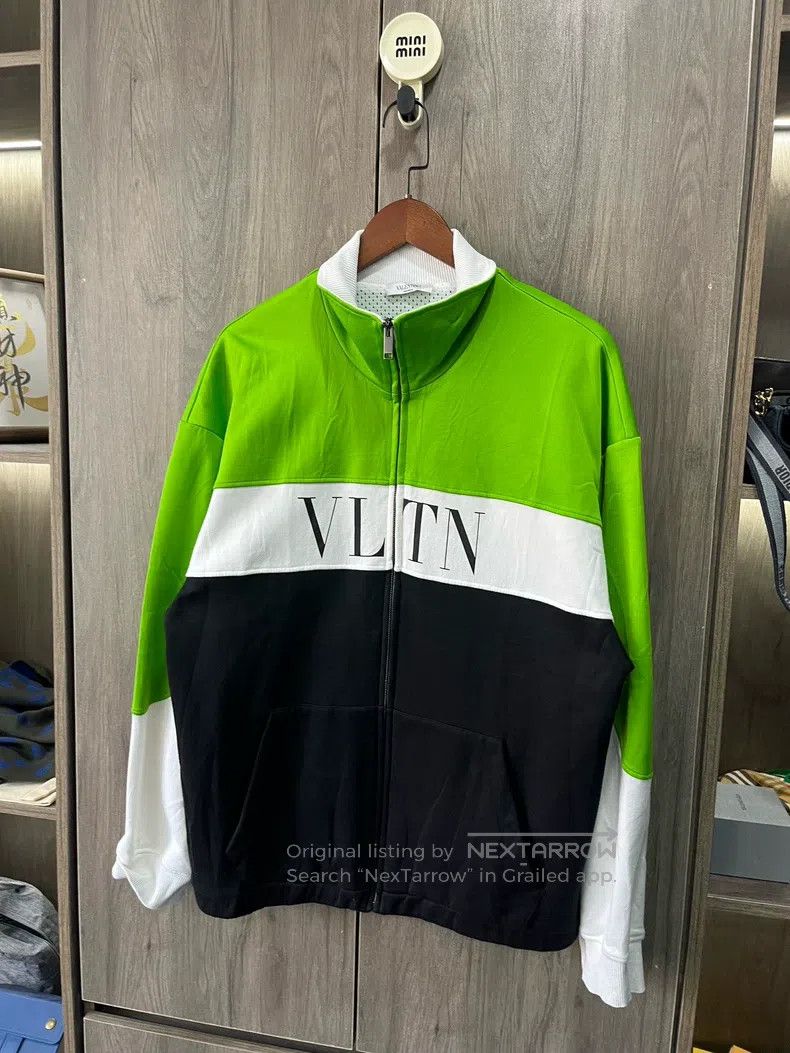 Valentino Valentino Color-blocking logo printed jacket Size US XL / EU 56 / 4 - 7 Thumbnail