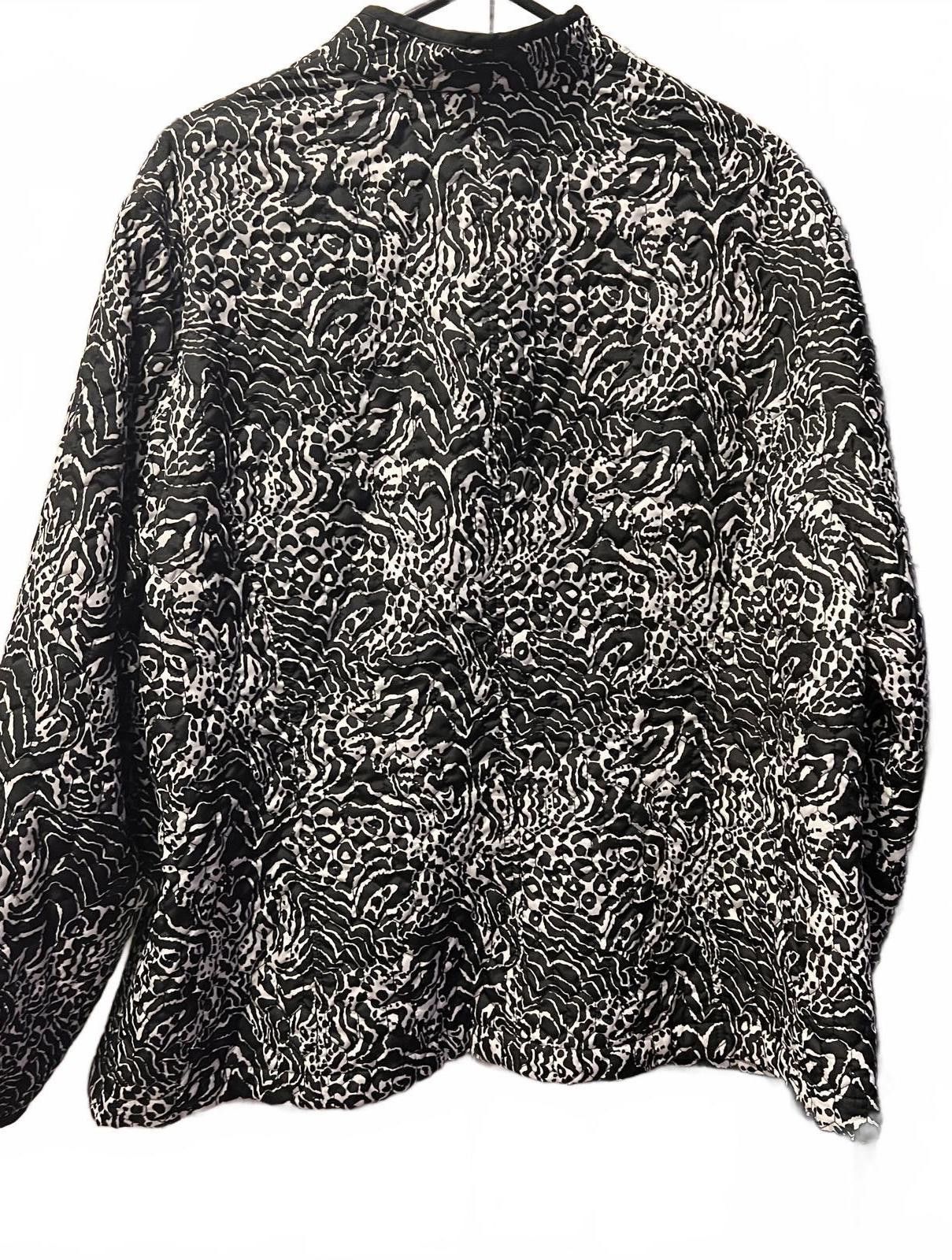 Other Requirements Women's Quilted Jacket Size 2X Black and White Size XXL / US 16-18 / IT 52-54 - 2 Thumbnail
